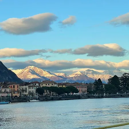 לינה וארוחת בוקר Scala